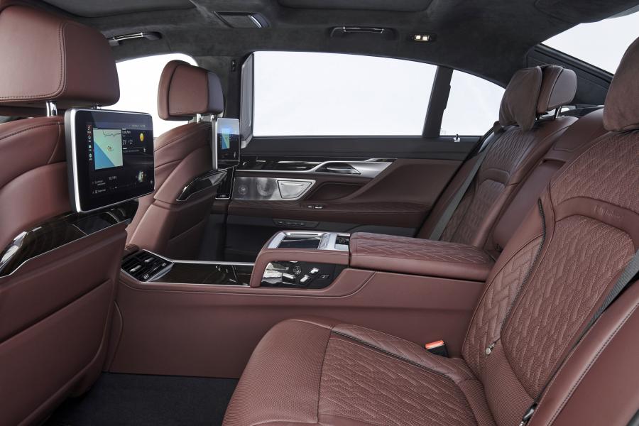 Интерьер BMW 745Le xDrive M Sport (G12) 2019 года  (WW) (фото 48 из 103)
